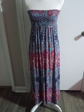 Artisan Ny Strapless Paisley Maxi Dress in Burgundy and Blue